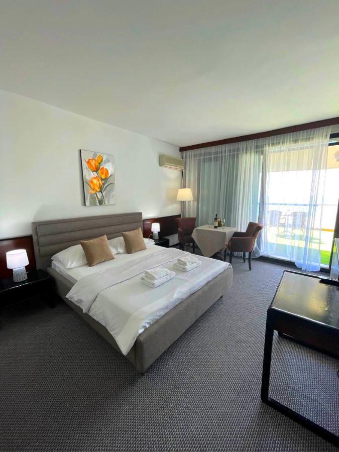 Corpus A - Hotel Albatros أولتْسي المظهر الخارجي الصورة