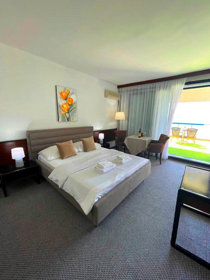 Corpus A - Hotel Albatros أولتْسي المظهر الخارجي الصورة